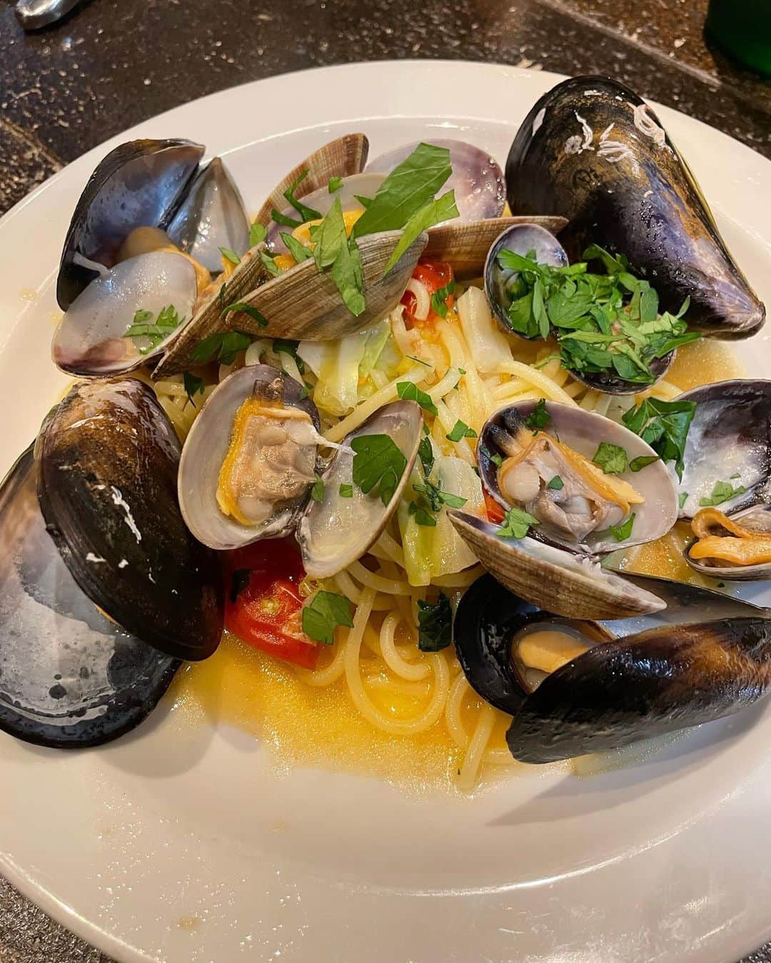 黒山健一さんのインスタグラム写真 - (黒山健一Instagram)「食の旅❗️ いつものイタリアン🇮🇹 美味い料理に、大満足です👍 Buono😘Buono🙌  #食の旅 #ダルリッチョロ #イタリアン #世の中には美味しいものが溢れてる」5月2日 8時21分 - kenichi_kuroyama
