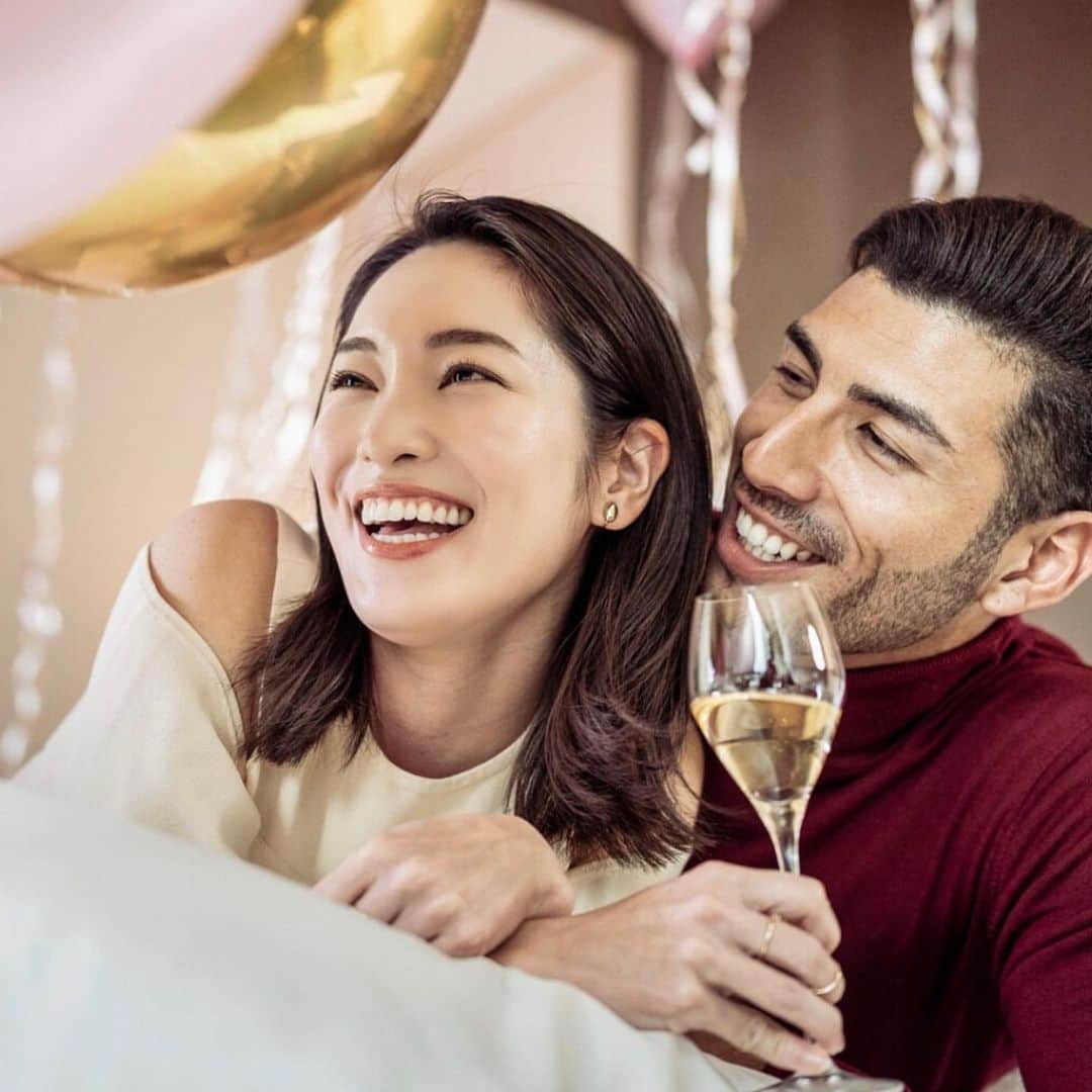 ワシントン・フェラーリのインスタグラム：「Four Seasons Hotel のお仕事をしました。後日ホテルを利用したんですがすごいラグジュアリーな空間でスタッフなど素晴らしいホスピタリティでした。是非大切な人と利用してみてね。」