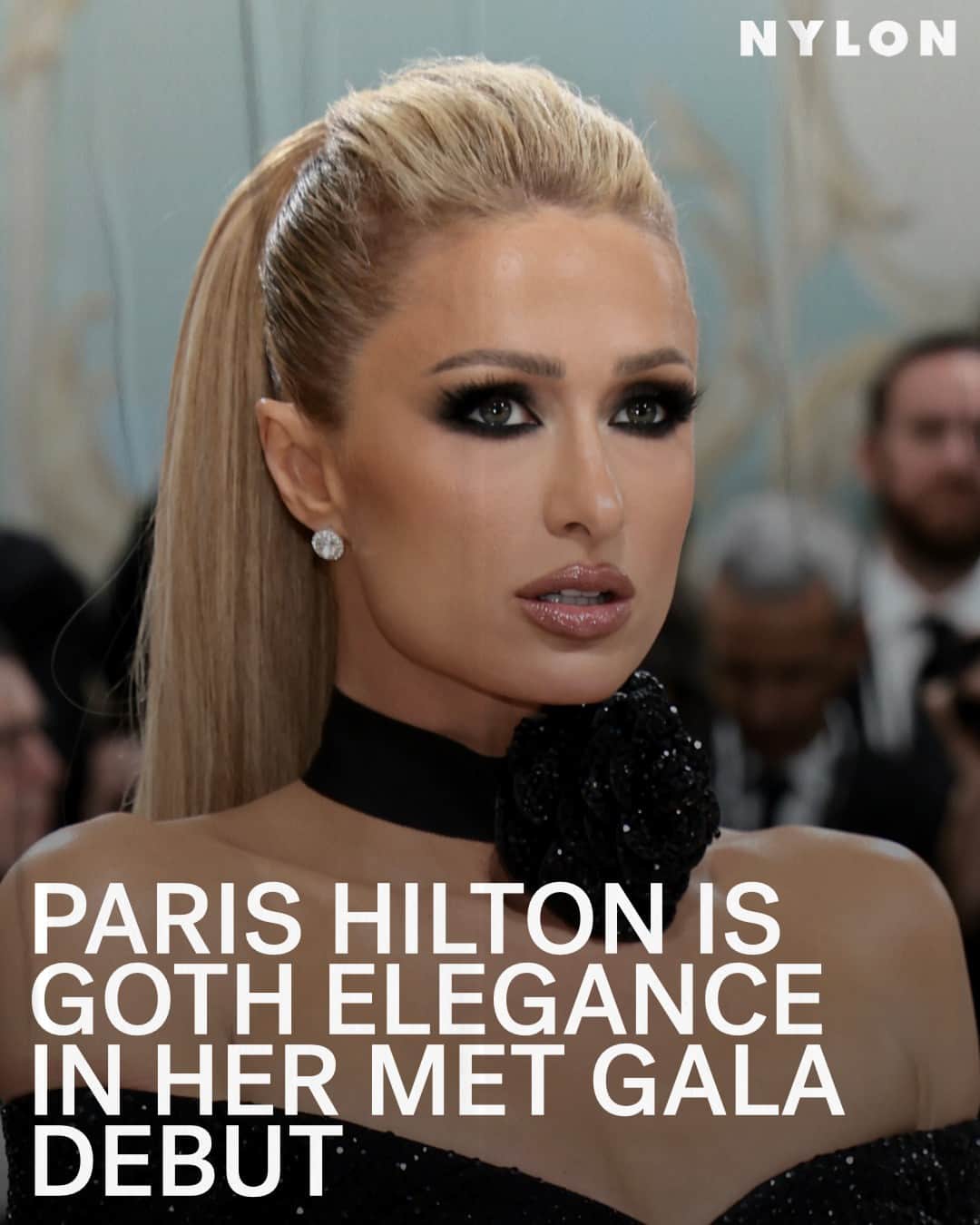 Nylon Magazineさんのインスタグラム写真 - (Nylon MagazineInstagram)「#ParisHilton just made her #MetGala debut in pure goth elegance — a surprising (but sliving!) deviation for the multi-hyphenate. See the star's all-black Marc Jacobs ensemble at the link in bio.  [Getty]」5月2日 9時44分 - nylonmag