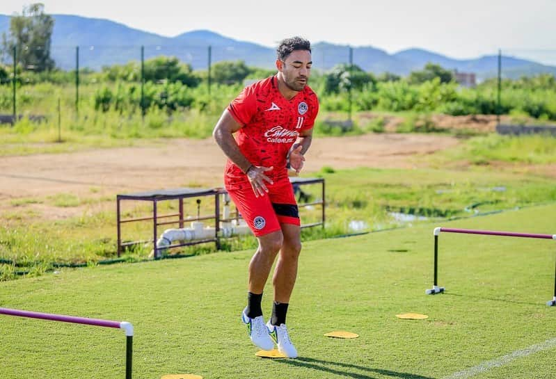 マルコ・ファビアンさんのインスタグラム写真 - (マルコ・ファビアンInstagram)「Con mucho cariño quiero dar las gracias a Mazatlán, a la afición que desde el día uno me hicieron sentir como en casa, gracias por sus atenciones y muestras de afecto, este tiempo aquí me ayudó a recordar lo bonito que es México con toda su magia, pero en especial la gente de esta ciudad! Tienen todos ustedes un orgullo, el gran orgullo de ser de Mazatlán💜Gracias a todos los llevo en el corazón! 👊🏼」5月2日 9時53分 - marcofabian_10