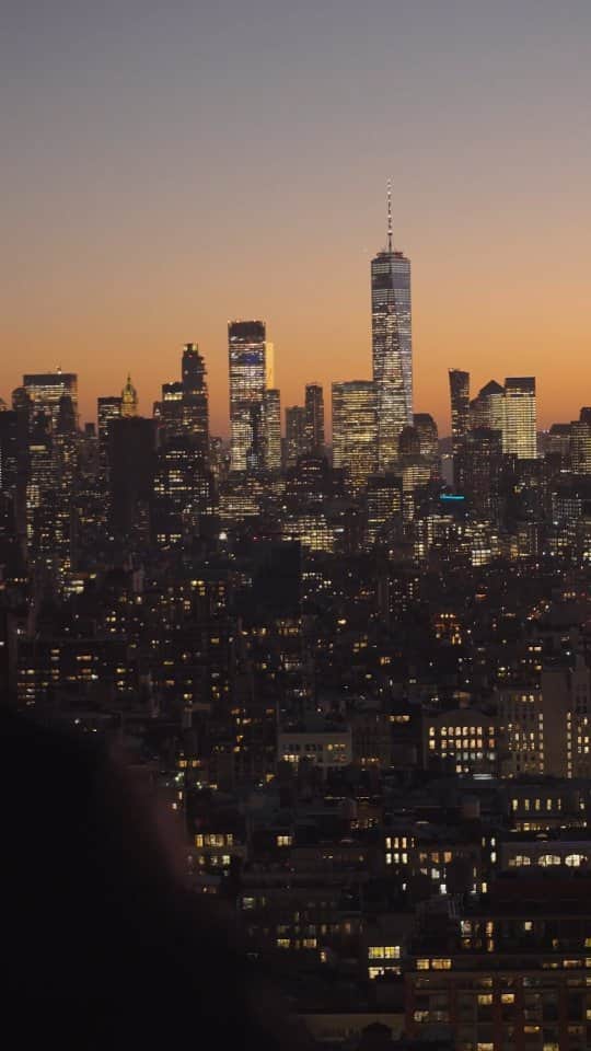 リッツ・カールトンのインスタグラム：「Start your night with a view made to savor at @ritzcarltonnewyorknomad.」
