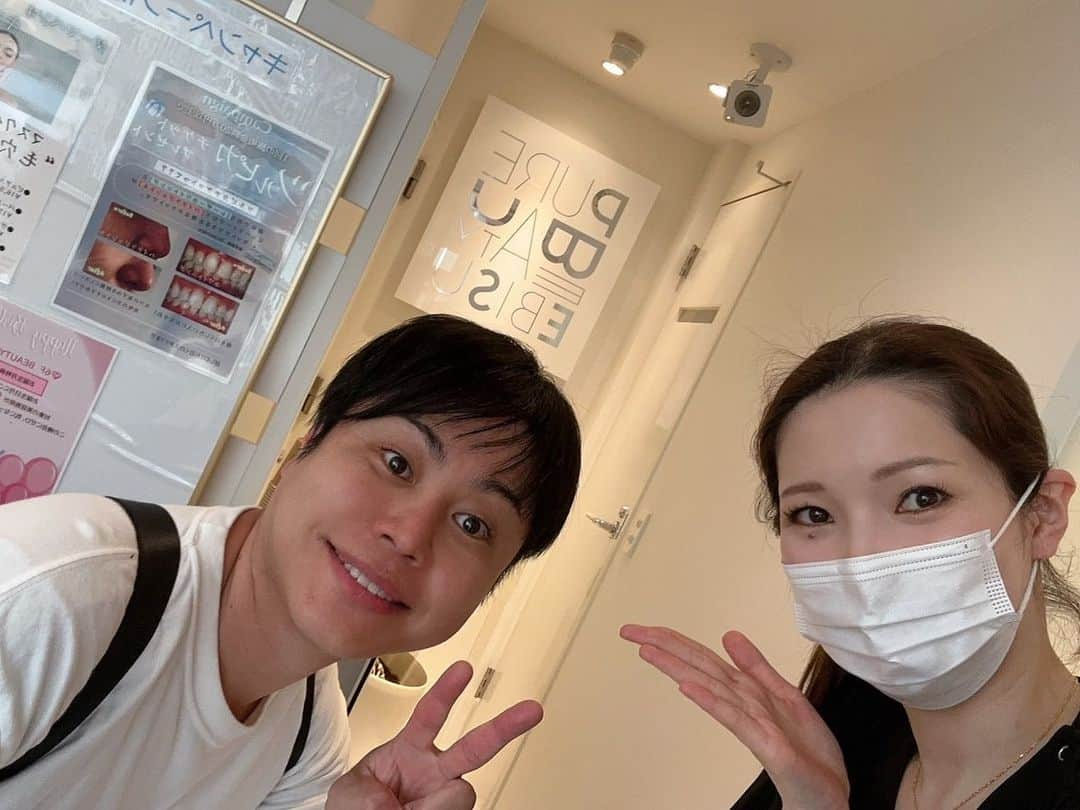 井上裕介さんのインスタグラム写真 - (井上裕介Instagram)「いつもの定期クリニック。 ピュアビューティー恵比寿に行ってハイフの施術。 ハイフは人によって効き目が変わるけど、僕の場合は効果抜群。 施術技術抜群の佐々木さんのおかげでございます。 友達のクリニックは、恵比寿駅から近くて通いやすく、施術も丁寧で優しいので、もし興味ある方は行ってみて下さい！！ 美は１日にしてならず^_^  #ノンスタイル  #井上 #エステ #美 #イケメン #美は１日にしてならず、」5月2日 10時27分 - nonyusuke