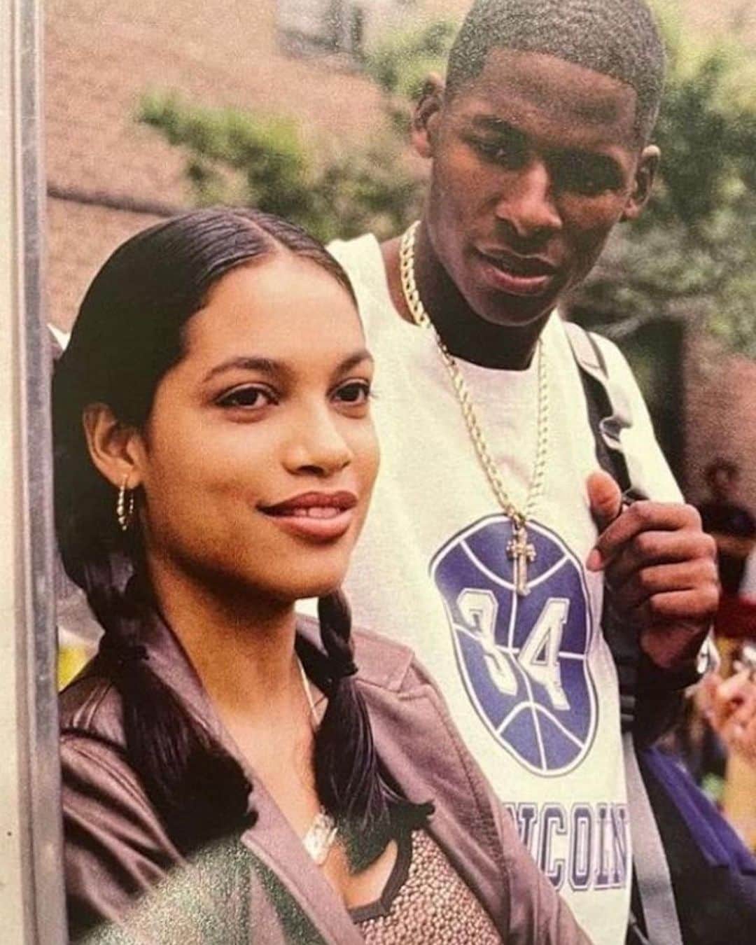 ロザリオ・ドーソンのインスタグラム：「18 year old me living into a future she both manifested and could never have imagined … 25 years later, I’m still looking forward with awe and vision… Thank you @officialspikelee for the opportunity of a lifetime.」