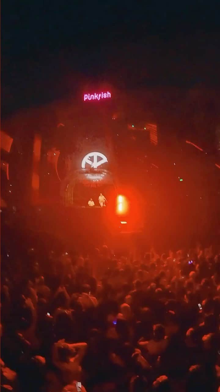 Yellow M.F. Clawのインスタグラム：「TESTING NEW TRAP STUFF FOR EDC: 🔥 OR 💩?」
