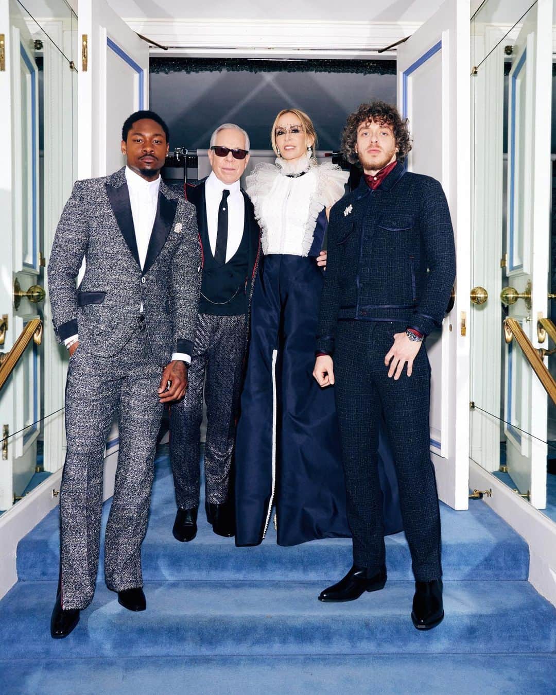 Tommy Hilfigerさんのインスタグラム写真 - (Tommy HilfigerInstagram)「Final moments before the Met Gala with #JackHarlow, #StefonDiggs, #TommyHilfiger and #DeeHilfiger dressed in line with this year’s theme - Karl Lagerfeld: A Line of Beauty. #MetGala  Photo production: @f2max  Creative director: @maximsap  Photos by @theromanvarlamov @stepanfilenko」5月2日 11時20分 - tommyhilfiger