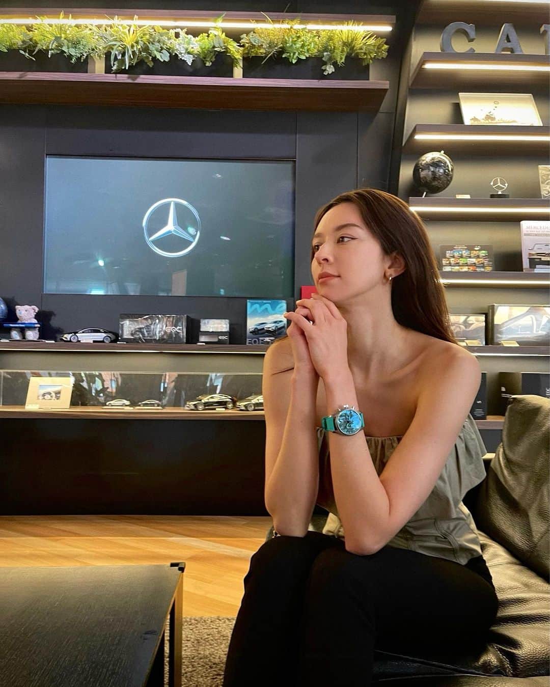 ALEXAさんのインスタグラム写真 - (ALEXAInstagram)「Getting ready from Tokyo for the Grand Prix Miami with the @iwcwatches_jp ✨ #IWCMiami #JapanGoesMiami #IWCPilot #IWCRacing」5月2日 11時44分 - alexa_luczak