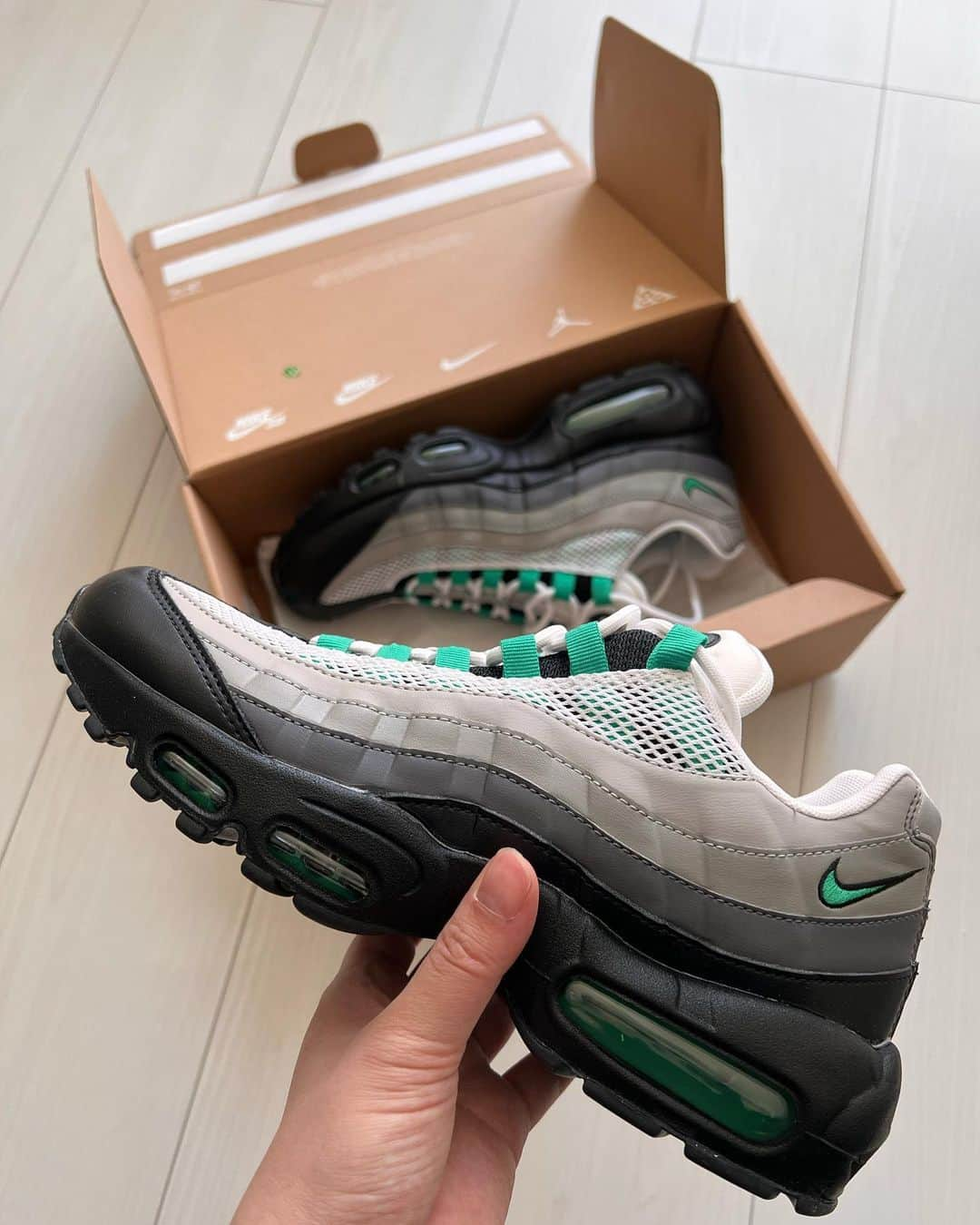 岩崎藍さんのインスタグラム写真 - (岩崎藍Instagram)「. .  NIKE WMNS AIR MAX 95 NEXT NATURE “FRESHWATER” . . #airmax #airmax95 #nike #sneakers #sneakerstylejp #sneakerhead #sneakergallery #sneakersaddict #sneakernews #airmaxalways #airmaxkicks #airmaxviews」5月2日 11時50分 - ai0806ai