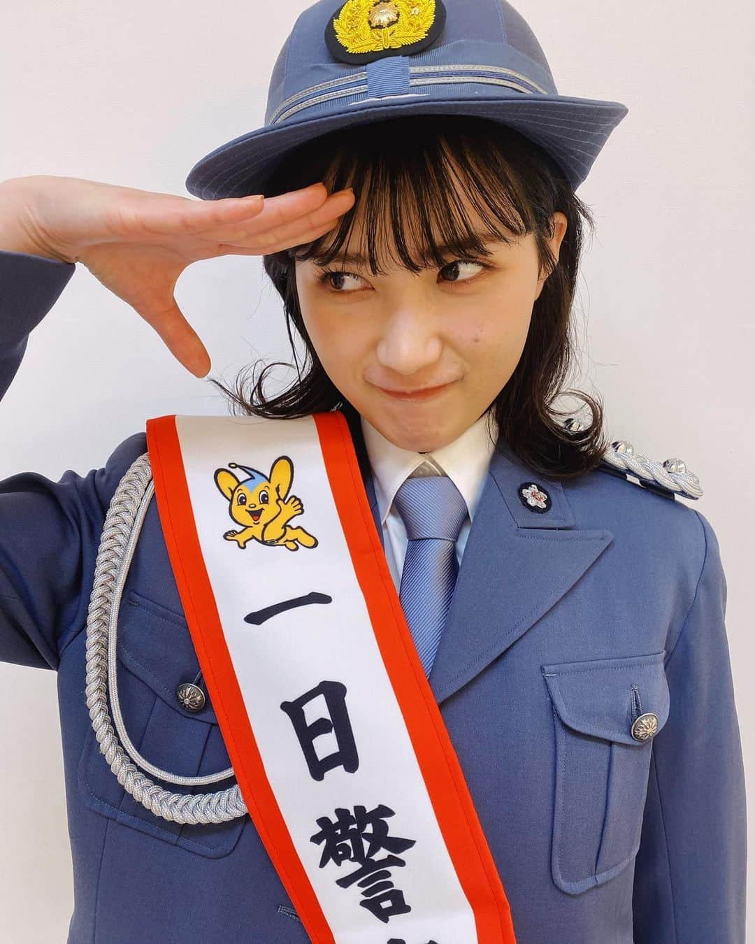 井頭愛海さんのインスタグラム写真 - (井頭愛海Instagram)「.  玉川警察署の一日警察署長を務めさせて頂きました〜👮🏻  皆さま、交通安全には気をつけて！！ 素敵な休日をお過ごしくださいねっ🫡  警察の制服を着れて嬉しかったです〜🫶🫶」5月2日 17時31分 - manamiigashira_official