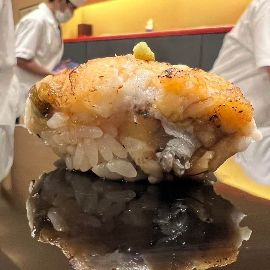 SUSHI KANDA • 寿司神田さんのインスタグラム写真 - (SUSHI KANDA • 寿司神田Instagram)「穴子 Anago   For reservation: 099.606.0013 Or Line ID 027126639  #sushikanda #sushi #japanesecuisine #sashimi #foodporn #aroi #aroiibkk #ginraidee #paigingun #wongnai #edtguide #bkkmenu #starvingtime #寿司神田 #寿司スタグラム #鮨 #寿司 #すし #やま幸 #バンコク寿司 #銀座グルメ #赤酢 #横井醸造」5月2日 12時17分 - sushi.kanda