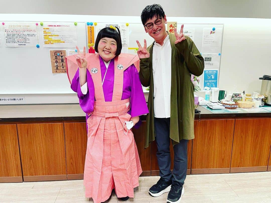 宮田麺児のインスタグラム：「新座長の口上やって めでたい愛でたい  #新喜劇 #座長 #新座長 #愛でたい」