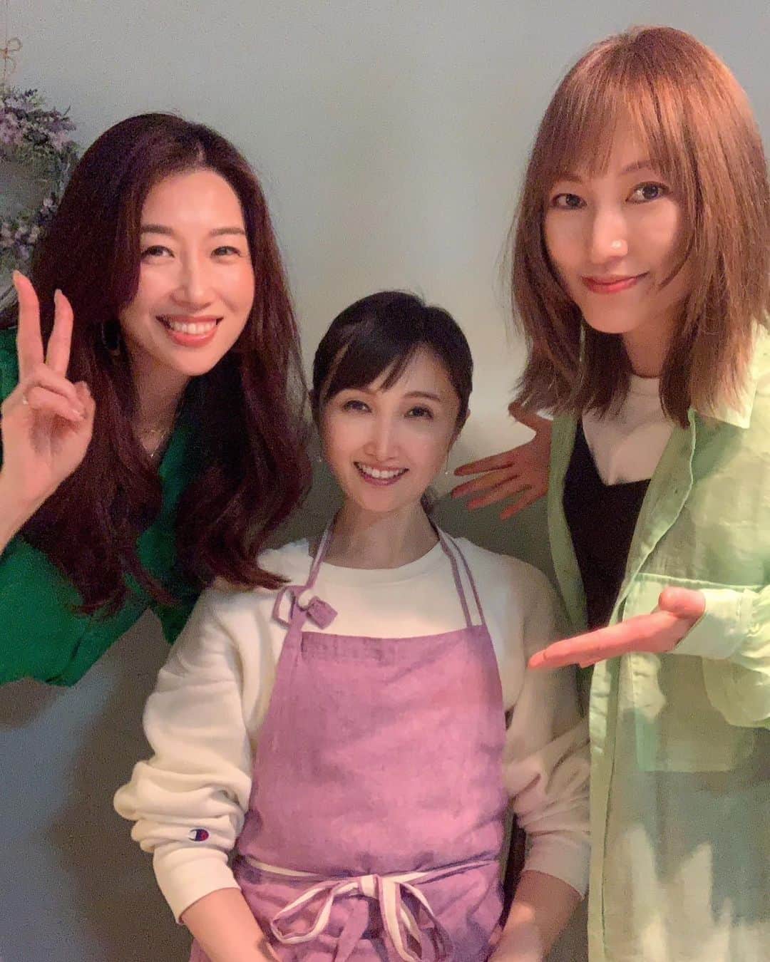 浅井未歩のインスタグラム：「こんな贅沢があっていいのでしょうか、、、  管理栄養士でフードコーディネーターの りささん宅で、ランチを頂く。  これは自宅のクオリティ超えてる！ お店出せるレベル！！！ りささん凄すぎ🥹🥹🥹🥹  大好きなお二人と  @risa_sourire  @yukakokt   話しが尽きずに6時間もりささんちに居座った。笑  花見しようって話しだったのに一歩も外には出ず。🤣  素敵時間をありがとうございました❤️ 前回の写真もつけとく！  次回は聖子さんも💪」
