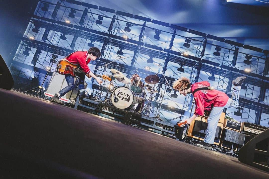石原慎也のインスタグラム：「東京4days楽しすぎるぞ！  ホールツアー〝in your life〟東京(5/1)  photo by白石達也 @t_s_p_1988」