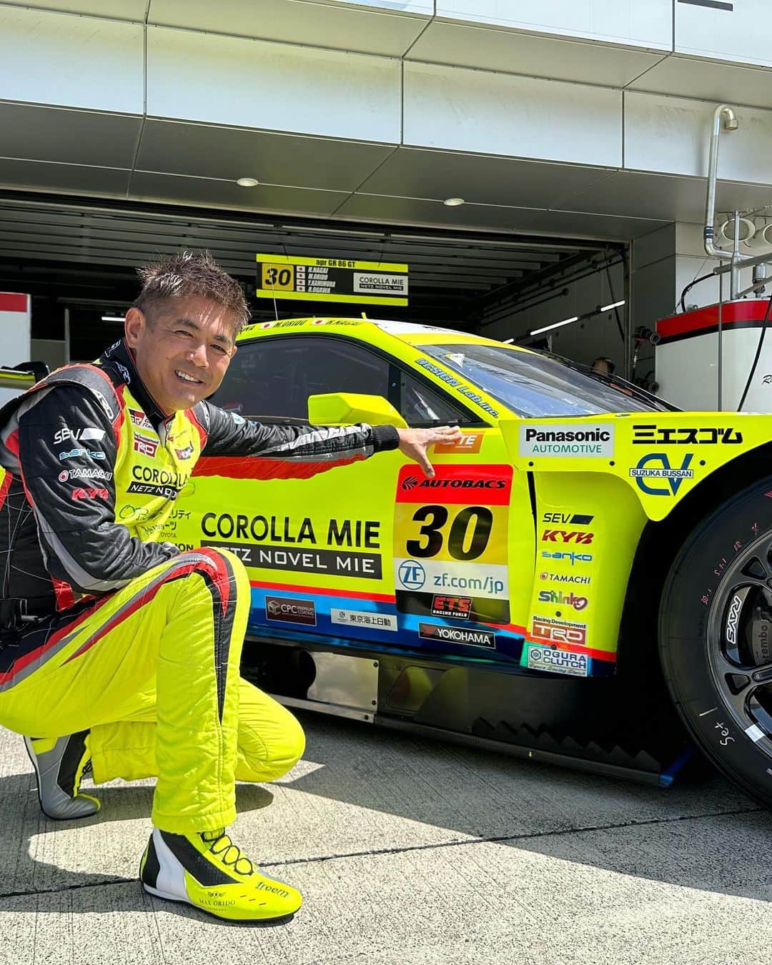 織戸学のインスタグラム：「super GT 富士450km  @freem_motorsport_japan」