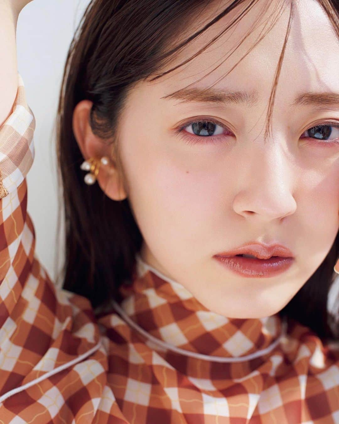 林由香里のインスタグラム：「@maquia.magazine   "夏新色の纏い方、10のアイディア"  #hair #makeup」