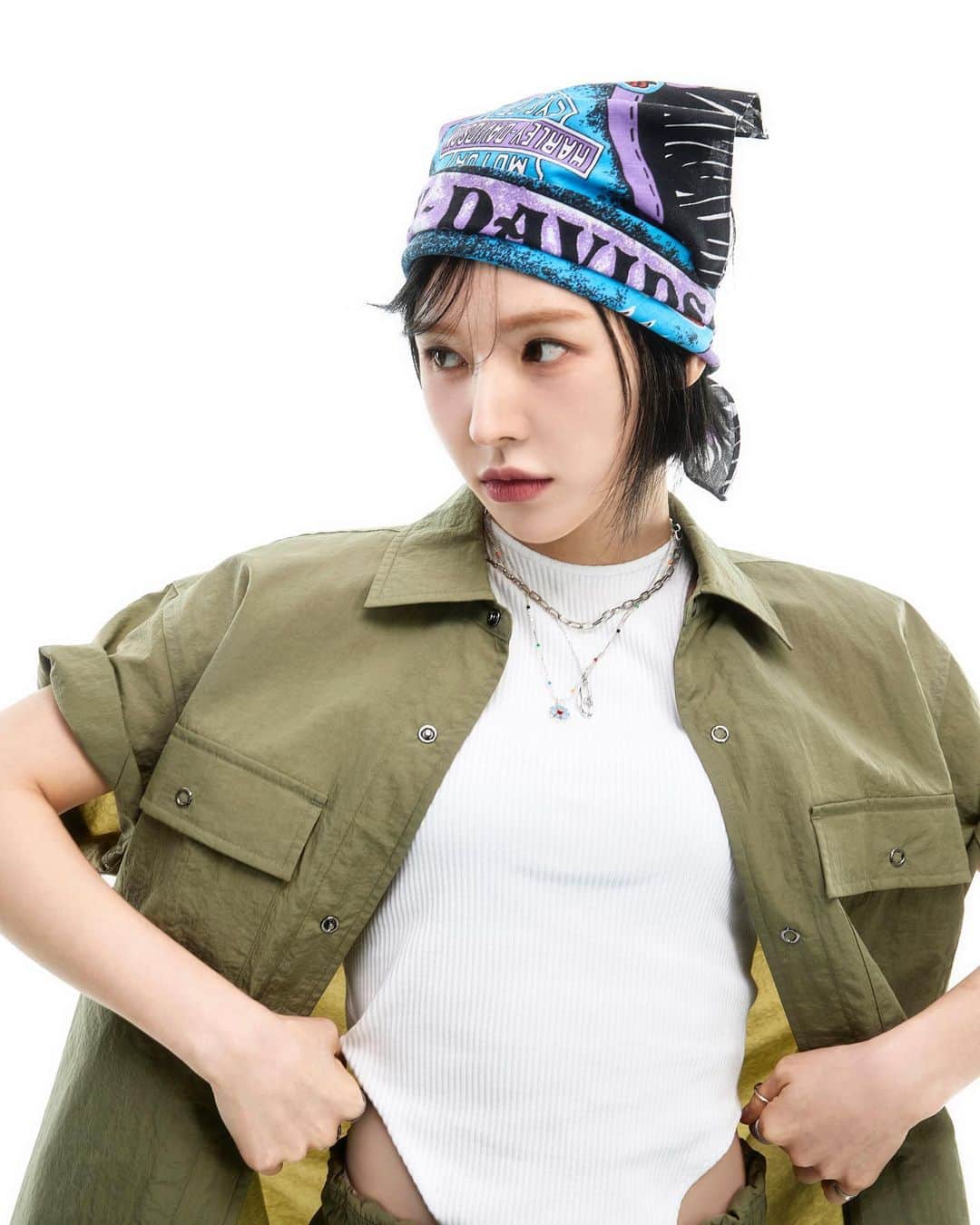 ウェンディのインスタグラム：「Grooverhyme X Wendy 🏝️23Summer🏝️」
