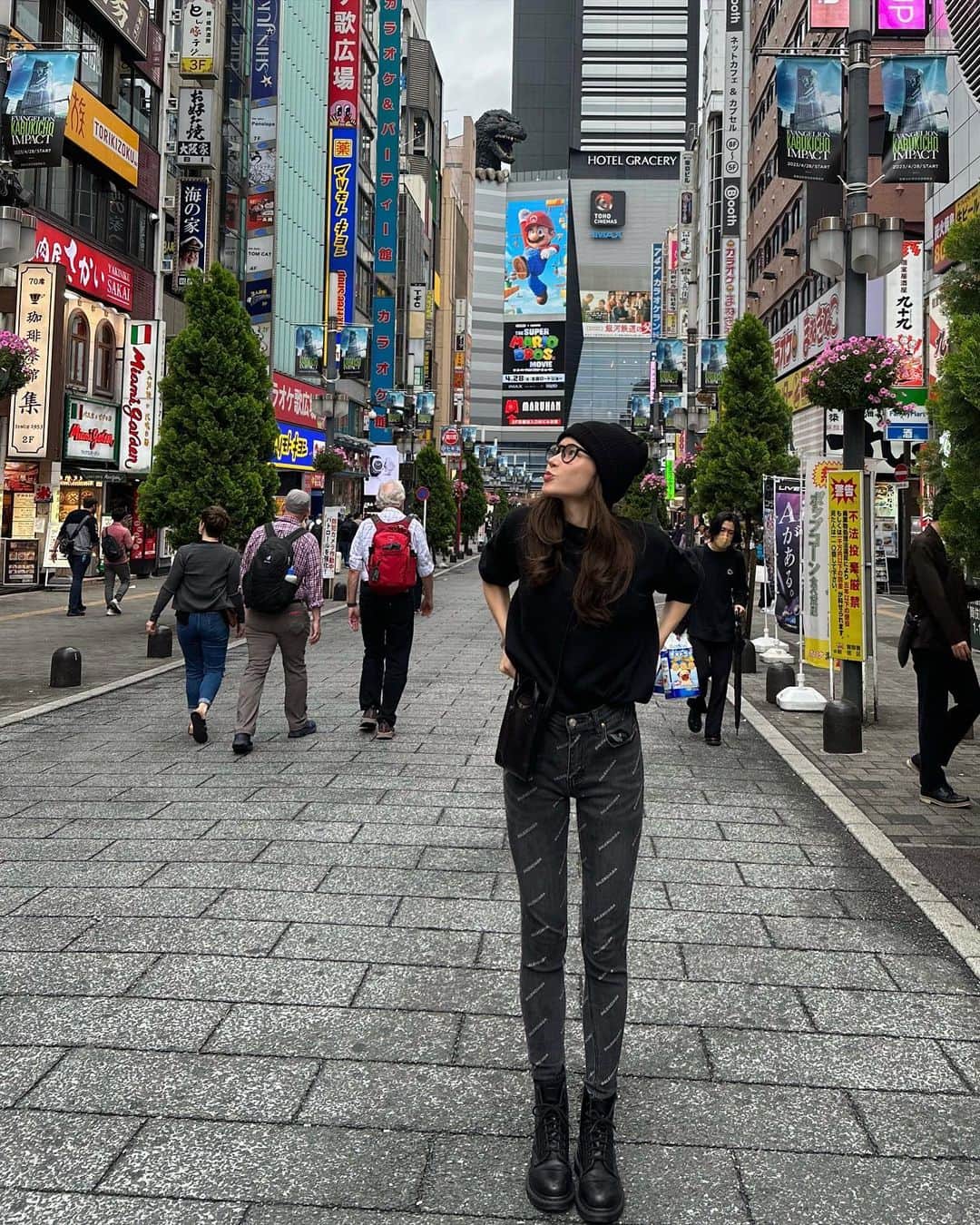 fukishaljのインスタグラム：「Tokyo day off 🚃🦖🔥」