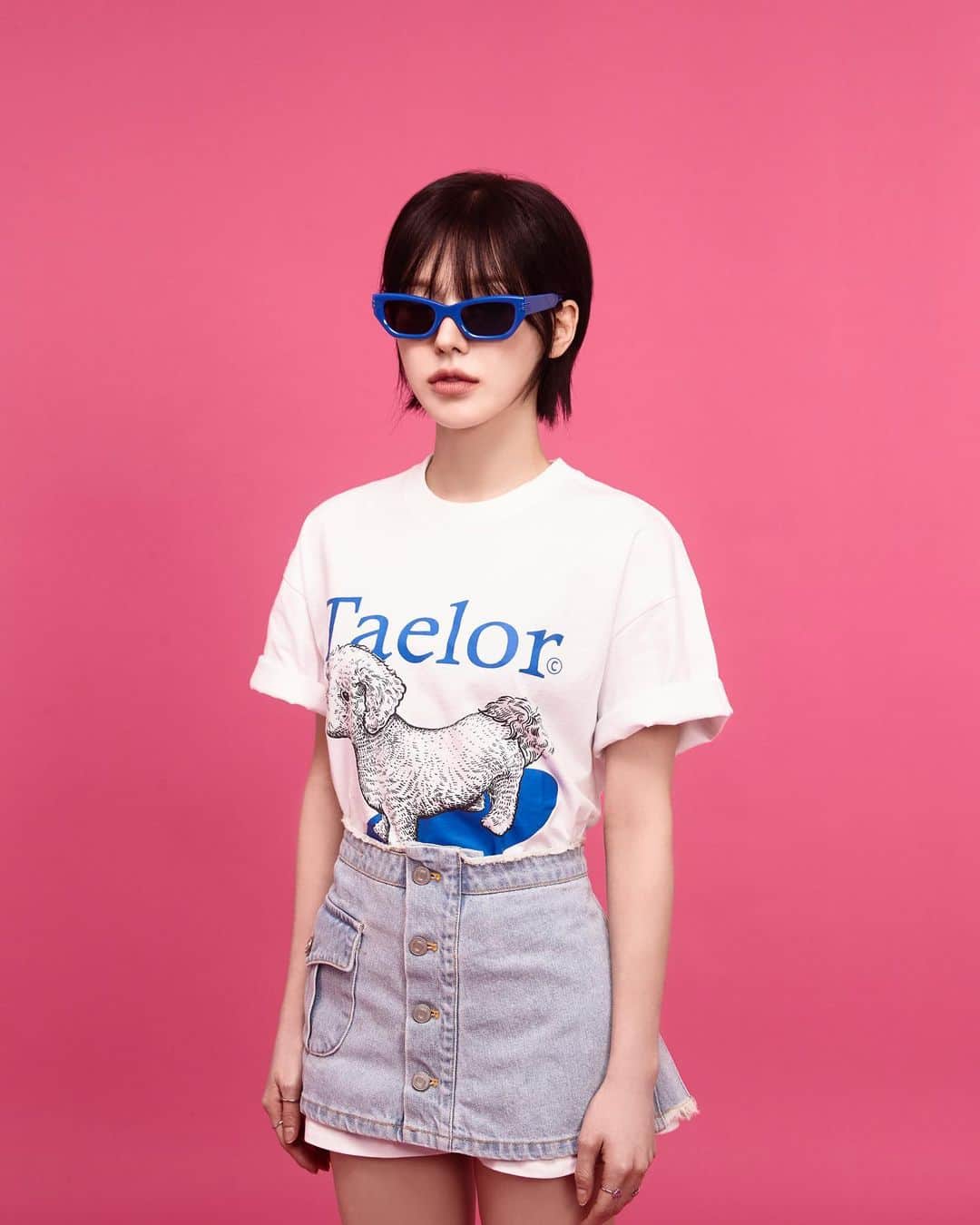 ウェンディのインスタグラム：「Grooverhyme X Wendy 🏝️23Summer🏝️」