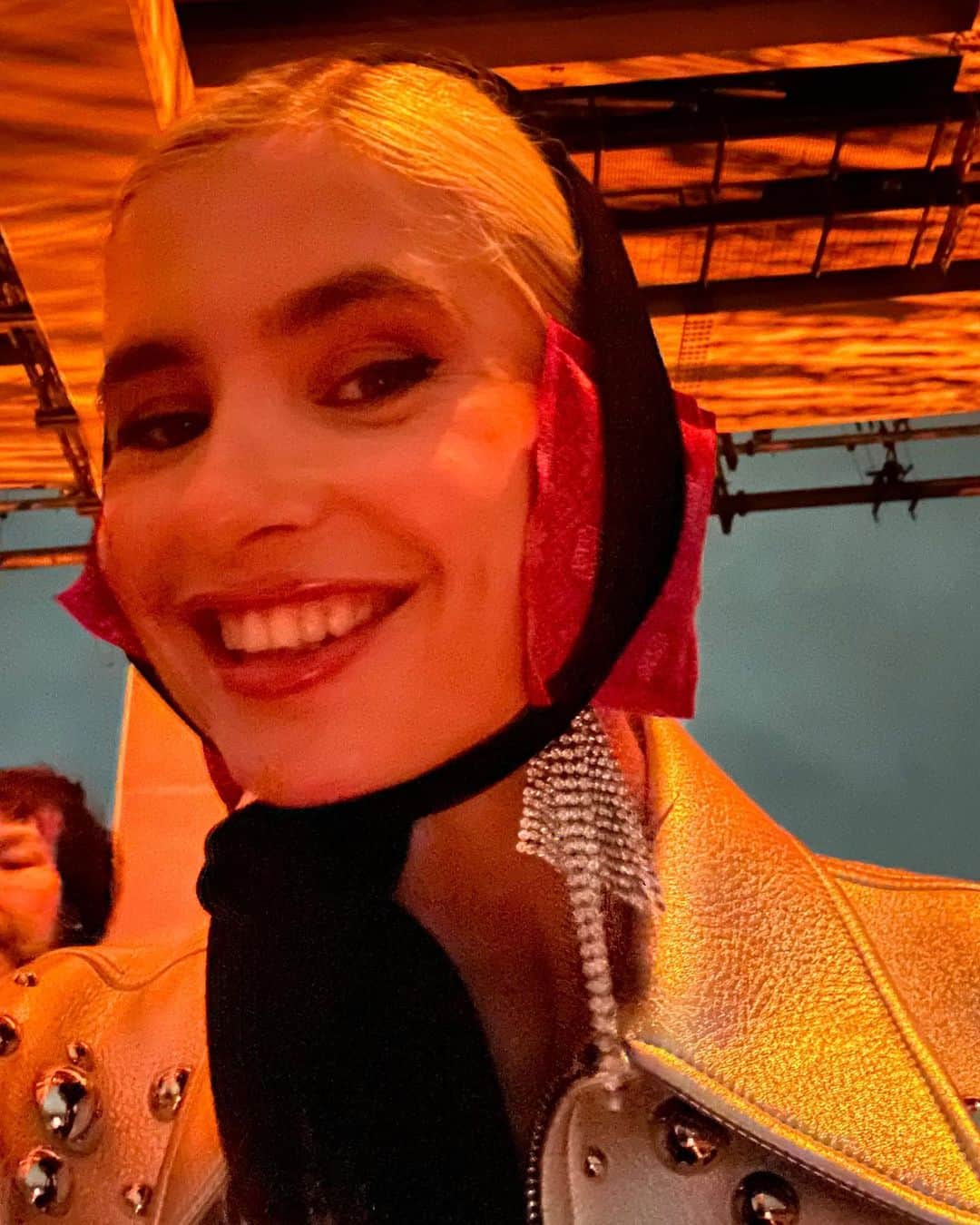 Xenia Adontsさんのインスタグラム写真 - (Xenia AdontsInstagram)「Absolutely totally not freezing with @louisvuitton in Seoul!!! What a dream ❤️‍🔥 sometimes I can’t believe my life 🙃✨」5月3日 2時48分 - xeniaadonts