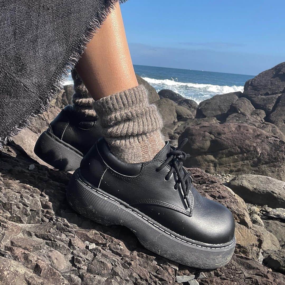 UNIFのインスタグラム：「Pek Shoe ꩜ o ｡ .」