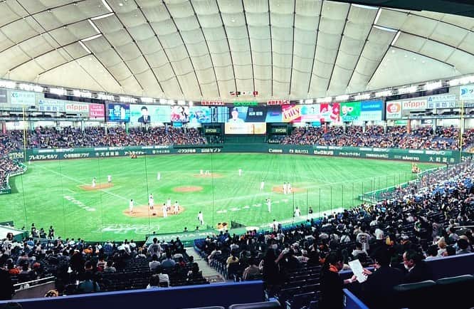 高橋大輔さんのインスタグラム写真 - (高橋大輔Instagram)「東京ドームは今夜から、GW後半戦  対スワローズ3連戦がスタート⚾️  今日はジャイアンツ 女子チームの皆さんが球場に来てくださいました！  選手宣誓の様な初々しさで試合をPRしてくれましたよ😊  「読売ジャイアンツ 女子チーム」で検索してアカウントをチェックしてみてください！！  #ジャイアンツ #読売ジャイアンツ #ジャイアンツ女子チーム #東京ドーム #スタジアムmc #髙橋大輔 #高橋大輔」5月3日 1時48分 - daisuke_72