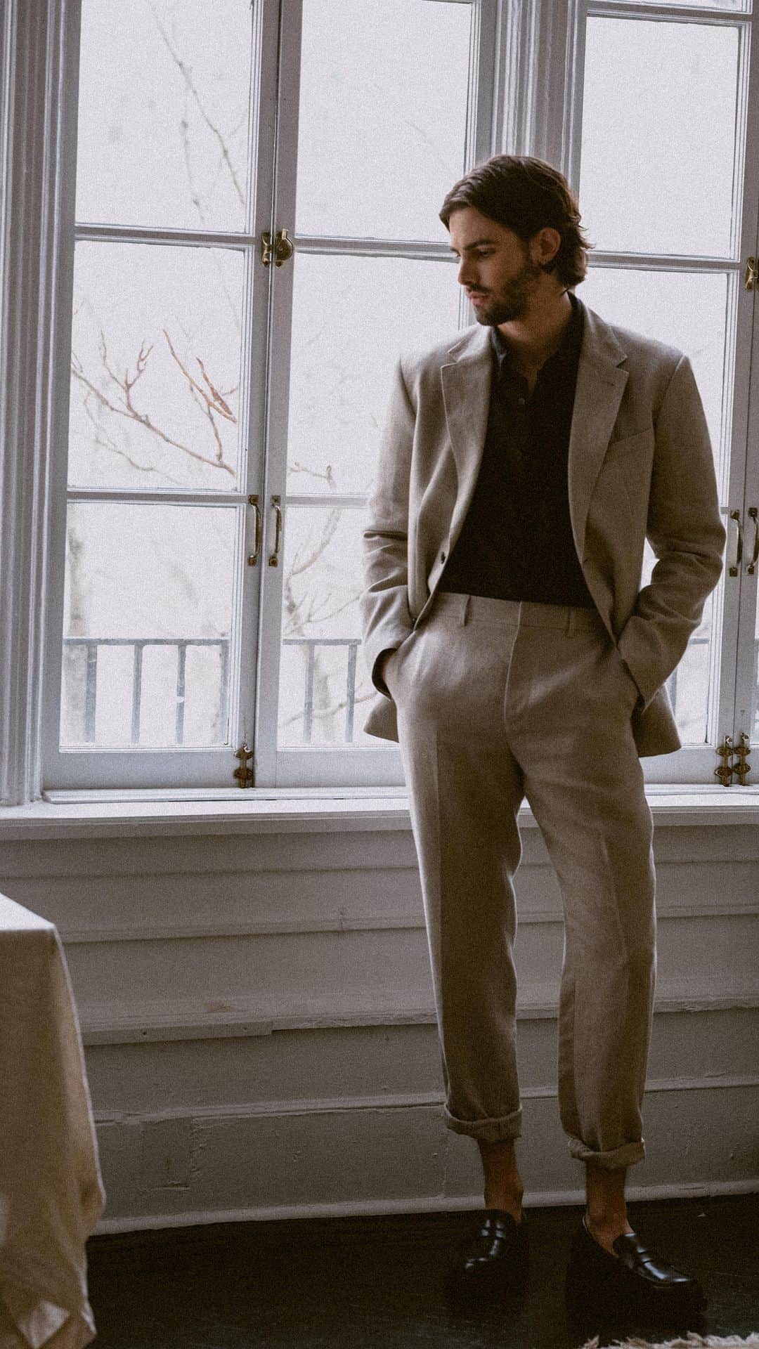 Club Monacoのインスタグラム：「Stay cool and clean-cut this summer with our new Linen Suit Blazer and Trouser. Perfect breathable linen making it the essential warm-weather uniform.」