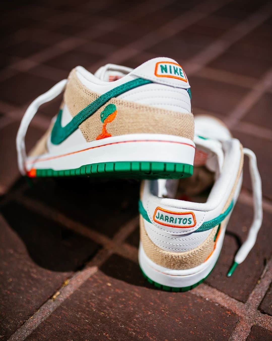 Sneaker Newsさんのインスタグラム写真 - (Sneaker NewsInstagram)「Nike SB confirms release dates for the Jarritos x SB Dunk 🍊 ⁠ Skateshops: May 6th 🗓️ ⁠ SNKRS: May 10th 🫡⁠ LINK IN BIO for full details.」5月3日 2時30分 - sneakernews