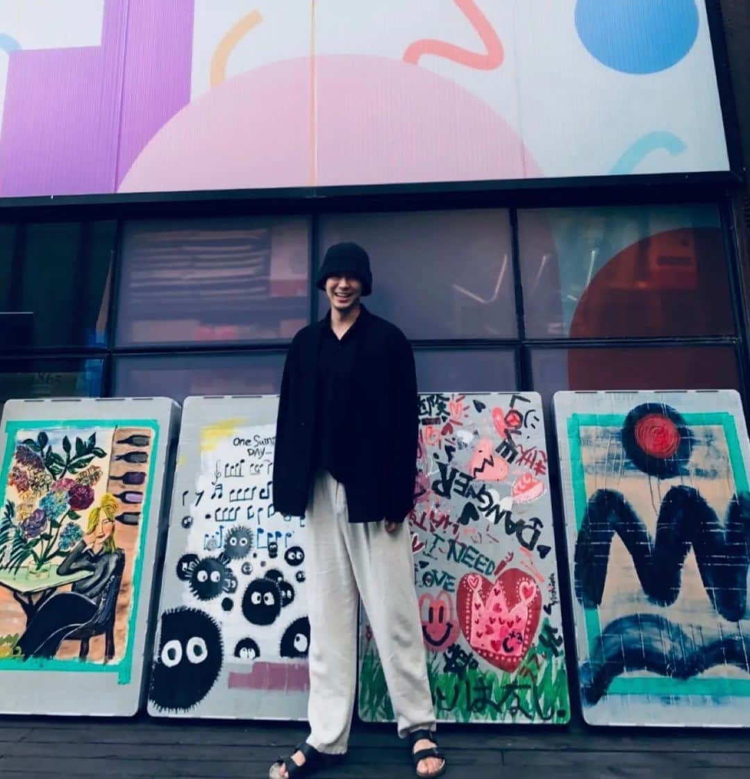 アン・ウヨンのインスタグラム：「성수 권작가님과 화보(feat.용제)」