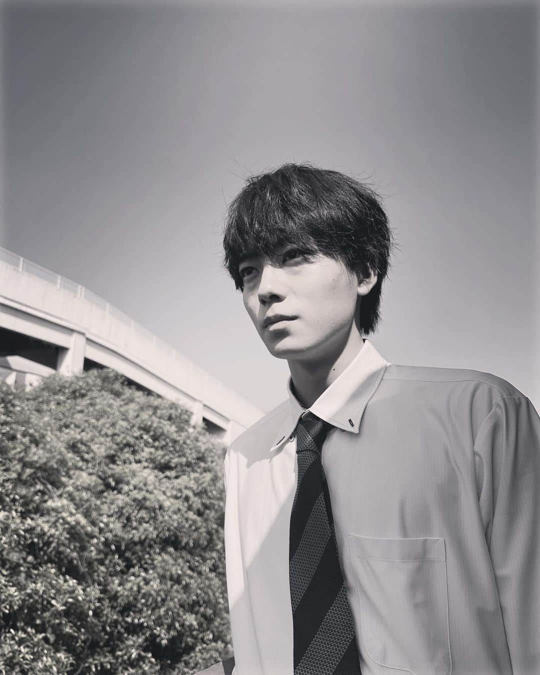 井上祐貴さんのインスタグラム写真 - (井上祐貴Instagram)「・ 「unknown」第3話 本日21時〜 色んなことが動き出す気がします  よろしくお願いします🧛  @unknown_ex2023」5月2日 18時43分 - inoue_yuki_