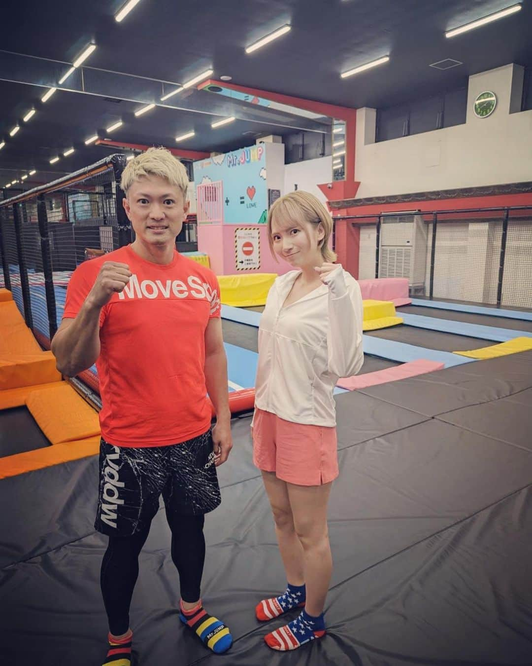 長崎峻侑さんのインスタグラム写真 - (長崎峻侑Instagram)「昨日はMr.JUMP松戸店さんでお仕事でした😄 めっちゃ楽しかったけど、身体バキバキです😅✨ 近々情報公開します💪🔥 #ミスタージャンプ松戸店 #トランポリンパーク #トランポリン #オラキオ　さん　(疲労困憊) #川村陽介　さん #街山みほ　さん」5月2日 18時52分 - shunsukenagasaki