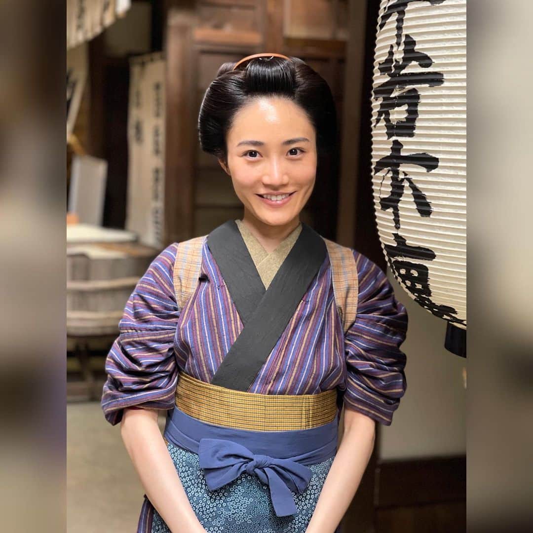 のインスタグラム：「NHK連続テレビ小説 「らんまん」 第6週27話に出演致します。 5/9(火)8:00〜8:15 5/9(火)12:45〜13:00(再放送)  3週に引き継ぎまたまた 牛鍋屋の女中役で登場します！  まさかの誕生日にOA！！！ ちょろっと登場ですが観てね💐  #nhk #朝ドラ  #らんまん  #朝ドラらんまん  #連続テレビ小説らんまん  #神木隆之介 さん #志尊淳 さん」