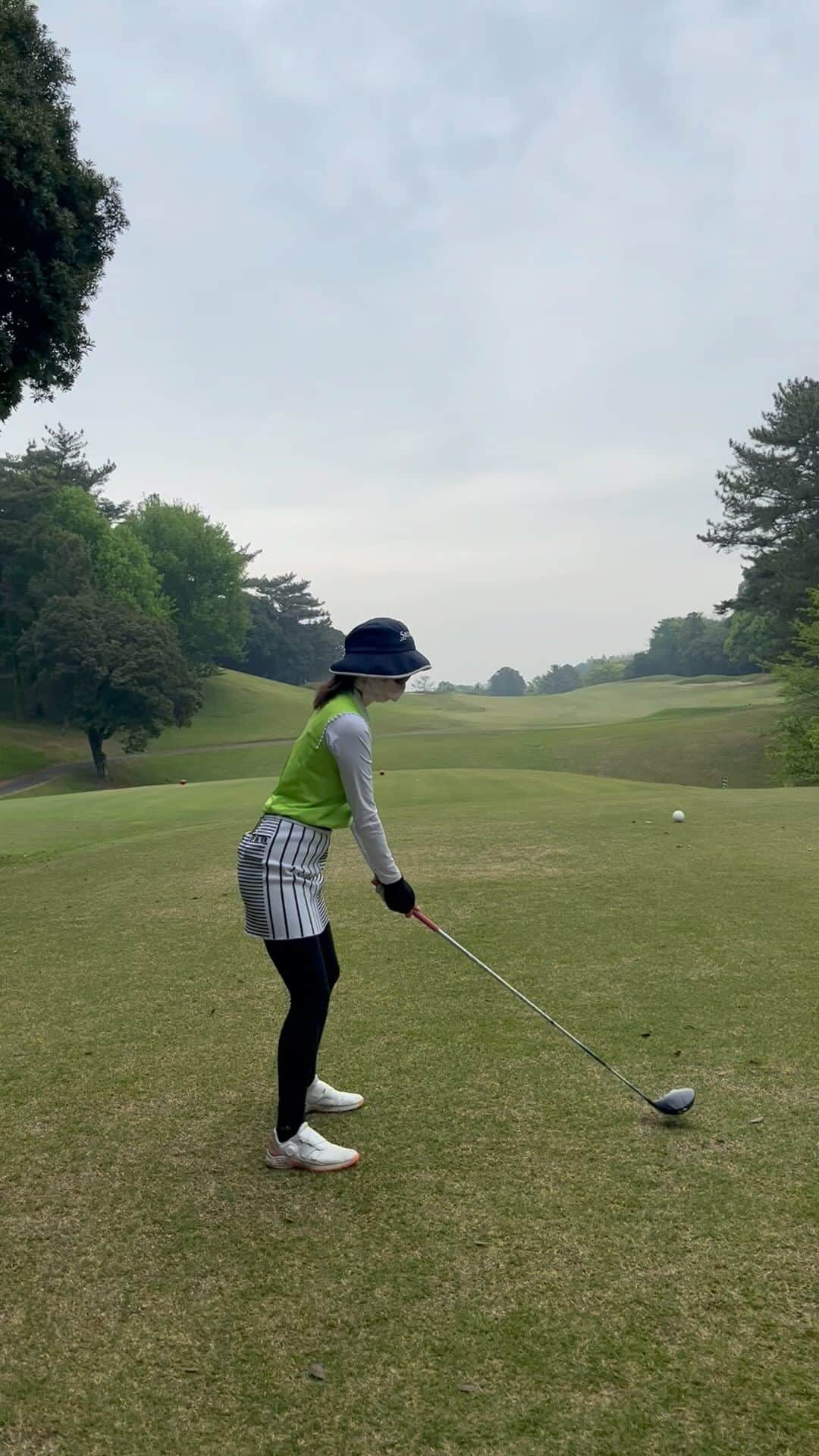 松原果音のインスタグラム：「. 練習ラウンド⛳️ . #ゴルフ#ゴルフスイング#ゴルフタイランド#心斎橋ゴルフスタジオ#ライジングレディースゴルフ」