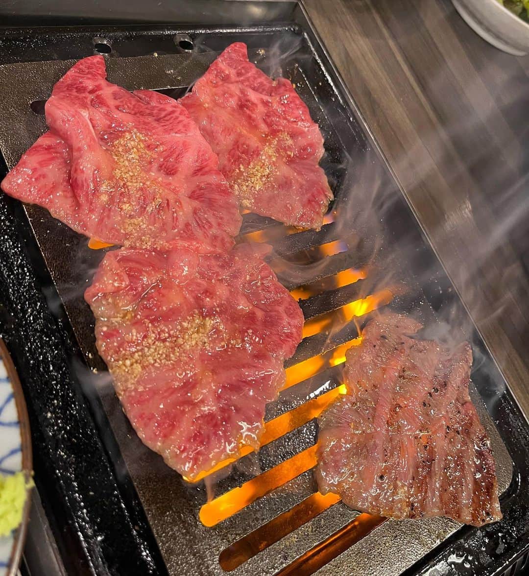 千秋さんのインスタグラム写真 - (千秋Instagram)「新しいチームで焼肉打ち上げ🥓 お肉ばっかり食べてると言わないで🙃 #千秋焼肉 #渋谷」5月2日 19時07分 - chiaki77777