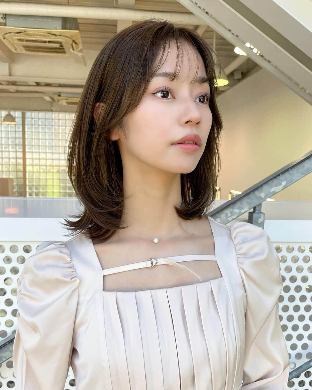 前田悠雅さんのインスタグラム写真 - (前田悠雅Instagram)「舞台が終わったのでnewヘアカラー🪻💕 今年はGWを思う存分楽しみます👼🏻 @goto_shunsuke0319 さんいつもありがとうございます！　 そしてお気に入りのワンピース🤍」5月2日 19時13分 - ygm1019