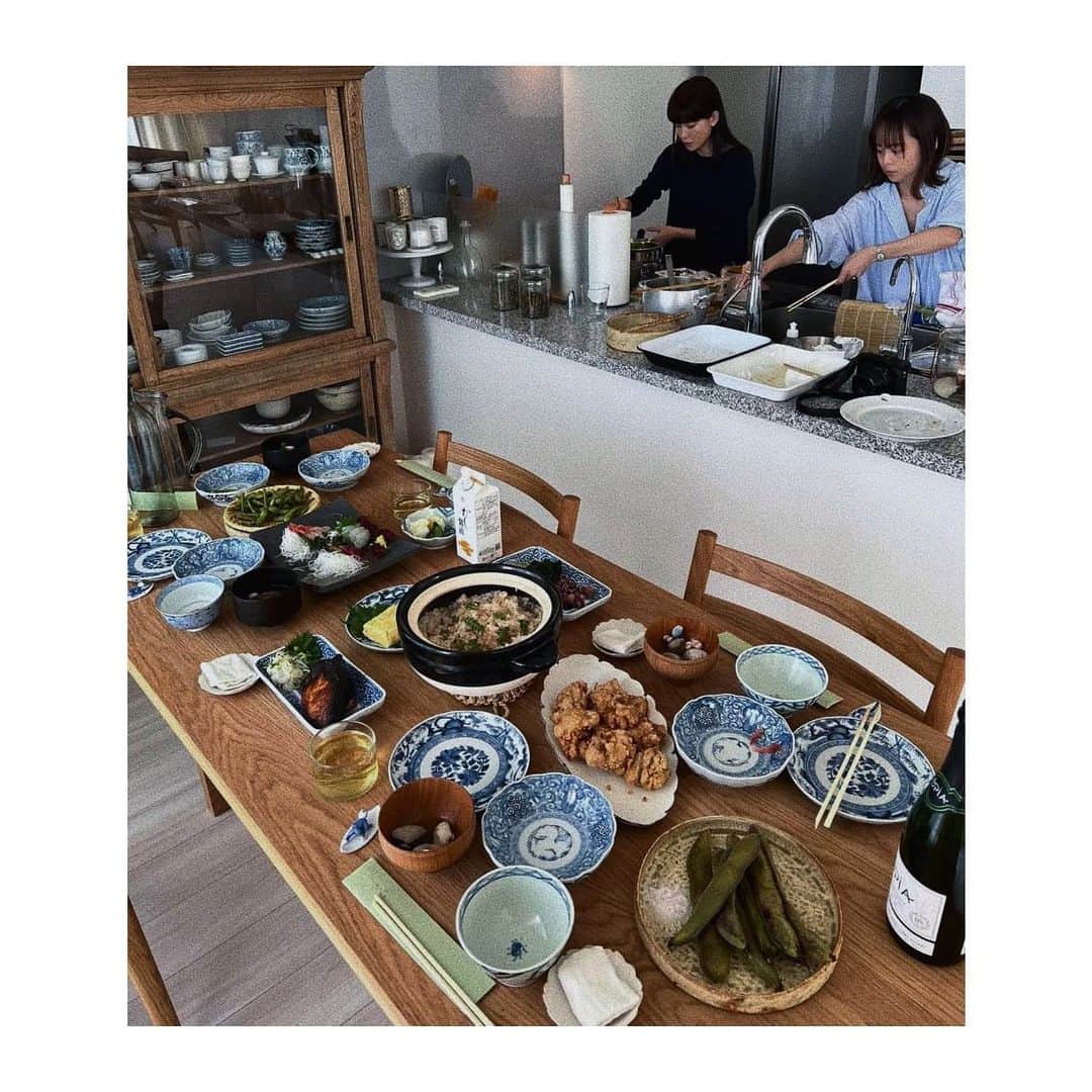 JUNNAさんのインスタグラム写真 - (JUNNAInstagram)「友人たちの集う週末  sayakaにお手伝いして貰いながら...🥑  HOUSE in TOKYO  #junna🏠  #only#器#テーブル」5月2日 19時17分 - junna