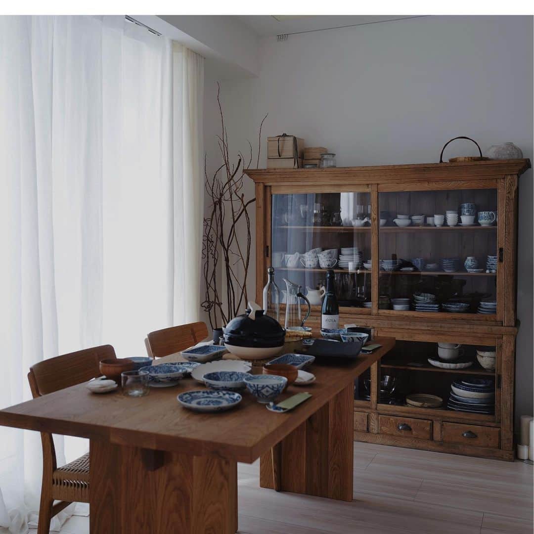 JUNNAさんのインスタグラム写真 - (JUNNAInstagram)「友人たちの集う週末  sayakaにお手伝いして貰いながら...🥑  HOUSE in TOKYO  #junna🏠  #only#器#テーブル」5月2日 19時17分 - junna