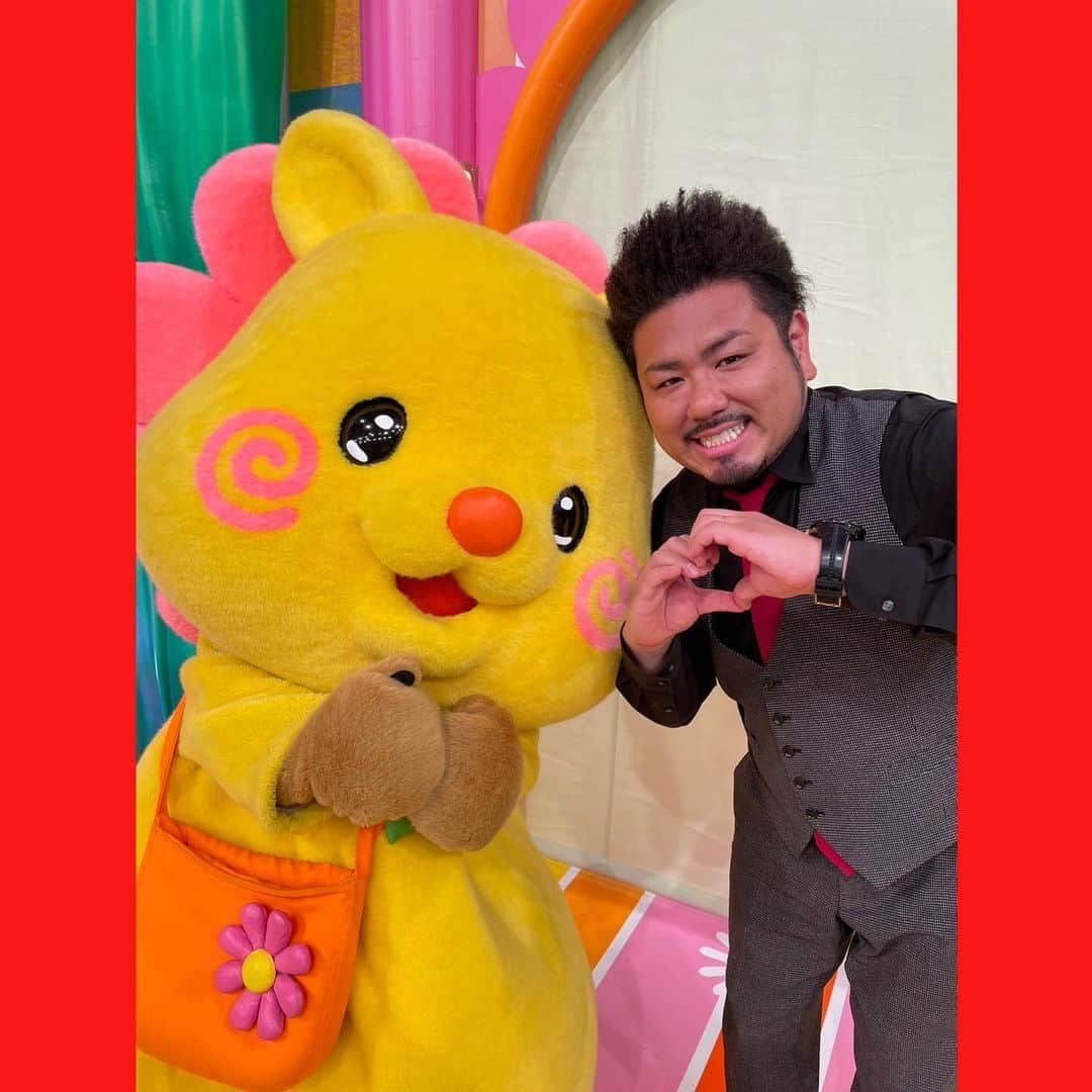 日本テレビ「ヒルナンデス！」さんのインスタグラム写真 - (日本テレビ「ヒルナンデス！」Instagram)「. ローカル線ぶらり旅、後編！乗り過ごしに定休日など、ピンチがたくさんありました☔️それでも、イガグリ猪狩さんをはじめ、全員がとっても楽しそうで、最後までたくさん大笑いしました🤭  クイズ！誰うた、みなさん何曲分かりましたか〜？ご本人バージョンはもちろん、カバーも魅力が詰まっていますよね🥰菅田将暉さんの『虹』をスタジオで生カバーして下さったスペシャルゲストは、#鬼越トマホーク の#金ちゃん さんでした🎤  🌼明日のヒルナンデスは〜？🌼  ①コスパ隊が行く！  ②芳根京子＆重岡大毅の撮休さんぽ  ③クイズ！◯◯といえば？  #ヒルナンデス #浦野モモ (C)日本テレビ」5月2日 19時19分 - hirunandesu_ntv_official