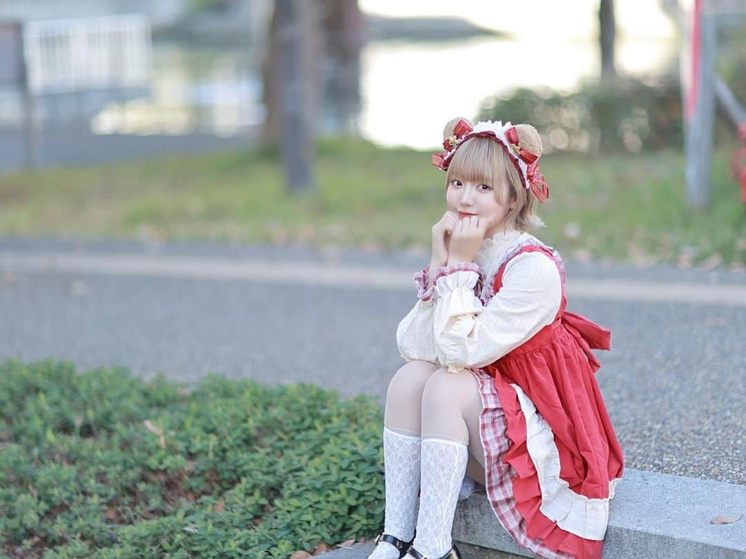 のインスタグラム：「・  さよならスーヴェニアの引きのお写真📷𓈒 𓂂𓏸  また来週新しい動画撮影しますꕤ︎︎·͜· ︎︎  たのしみだ〜.ᐟ.ᐟ   #コンカフェ  #コンセプトカフェ  #コンカフェ嬢  #コンカフェキャスト  #アイドル  #グラビアアイドル #大阪  #ミナミ  #心斎橋  #東心斎橋  #日本橋  #宗右衛門町 #チャーミームーン  #charmymoon  #ちゃむ #踊ってみた #踊り手」