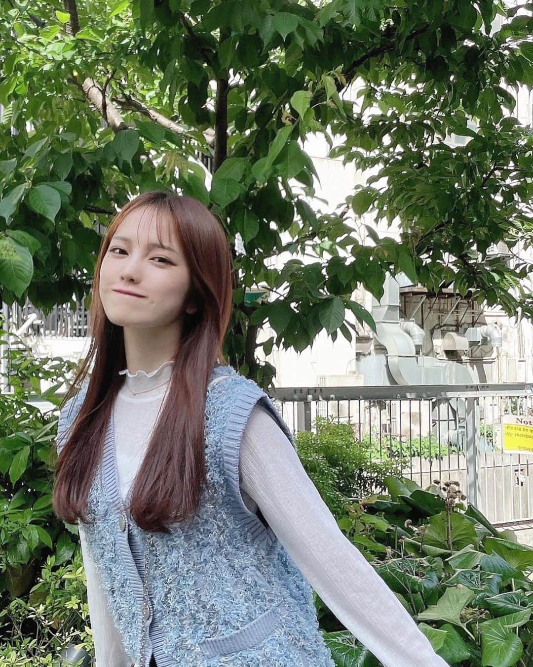 森みはるのインスタグラム：「GWですね〜🍃  最後の写真はぷんぷんです😡💔(おふざけ)」