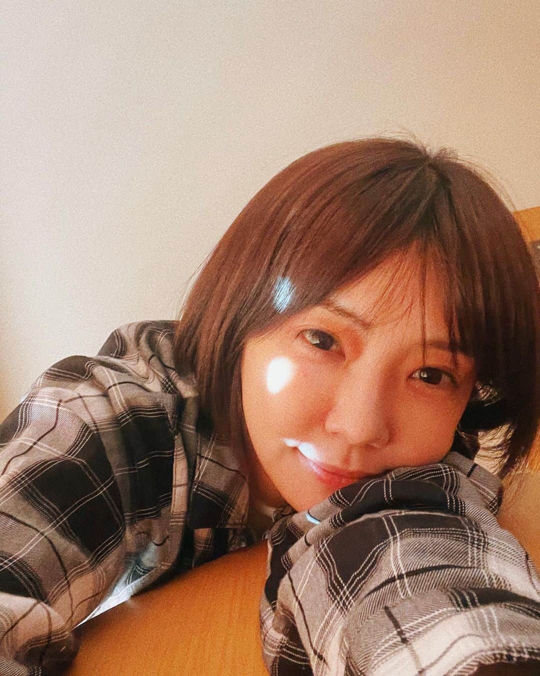 のインスタグラム：「あたい、 髪伸びた、、🦱」