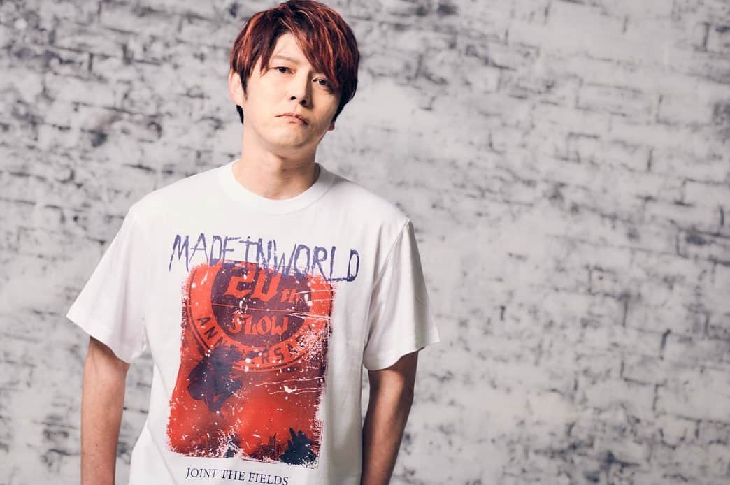 KEIGOさんのインスタグラム写真 - (KEIGOInstagram)「『FLOW KEIGO×MADE IN WORLD』 コラボTシャツ 予約販売承ってまーす！ よろしくお願いします👍  アーティストONLINE SHOP「A!SMART(アスマート)」で予約販売中  asmart.jp/flow/  #madeinworld #FLOW」5月2日 20時27分 - keigo_flow