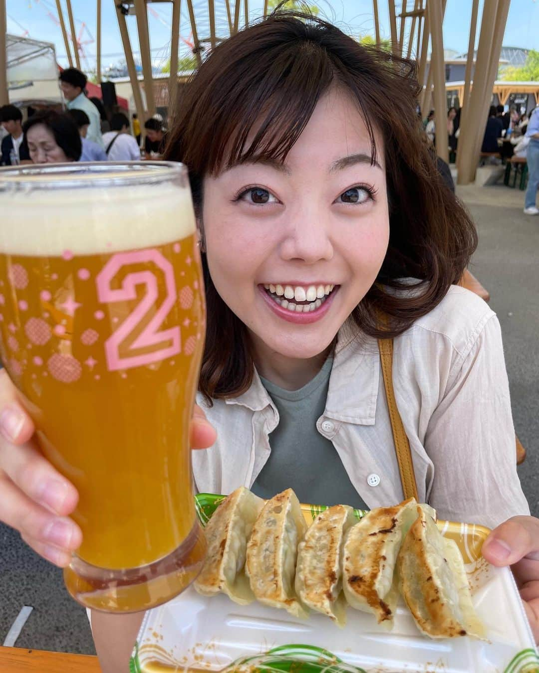 田村友里のインスタグラム：「#クラフト餃子フェス 🥟🍺 たらふく食べて最高の休日でした〜✌️」