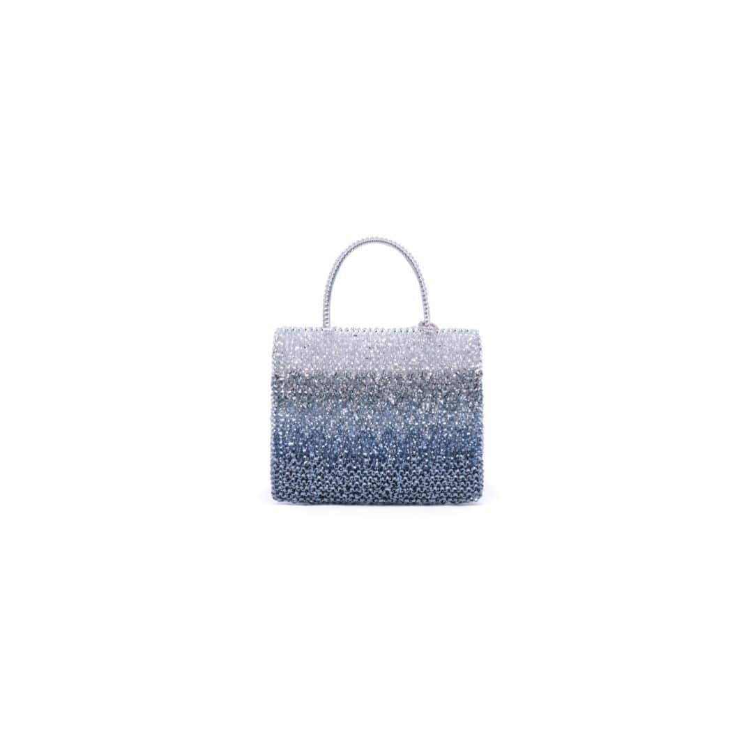 ANTEPRIMAさんのインスタグラム写真 - (ANTEPRIMAInstagram)「An Epitome of Nature.  Inspired by the sceneries of sunset, seaside and garden, #ANTEPRIMA #SS23 MOTIVO GRADIAZIONE WIREBAGs were handknitted with various shades of wire for creating a unique gradient effect to enhance your summer with vitality.   Shop the MOTIVO GRADIAZIONE now.  #ANTEPRIMA30 #SpringSummer2023 #SS23 #ANTEPRIMA #WIREBAG #BagCharm #BagAccessories #Miniature #MicroBag #MiniBag #CraftBag #CrochetBag #Handcraft #KnitBag #WorkBag #ItalianDesign #Craftmanship #アンテプリマ」5月2日 20時32分 - anteprimaofficial