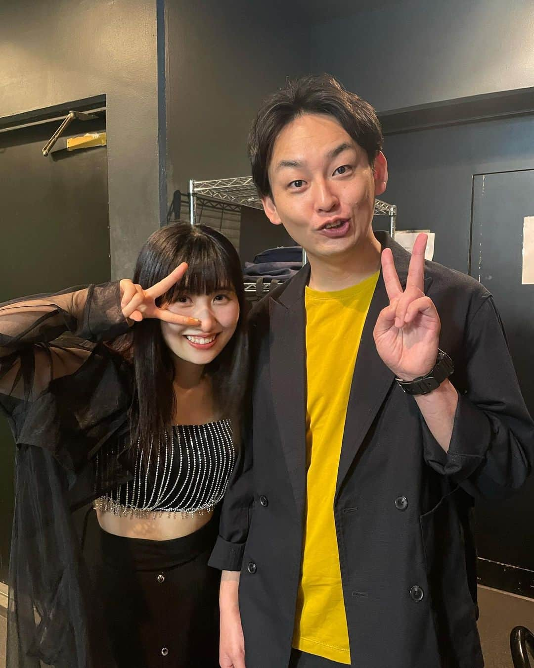 鈴木啓太のインスタグラム：「まーちゃんのリリースイベント終了！  今回は振り返えの渋谷でした！ 振り返られて良かったね！  ここに来た人しか聞けない話をしてくれました！  その話はどんな話かというと…  愛と優しさと多少のわがままの話です笑  来られた方は 鳥にも書いちゃダメだからね！！  #佐藤優樹  #まーちゃん  #何をしても憎めない系女子」