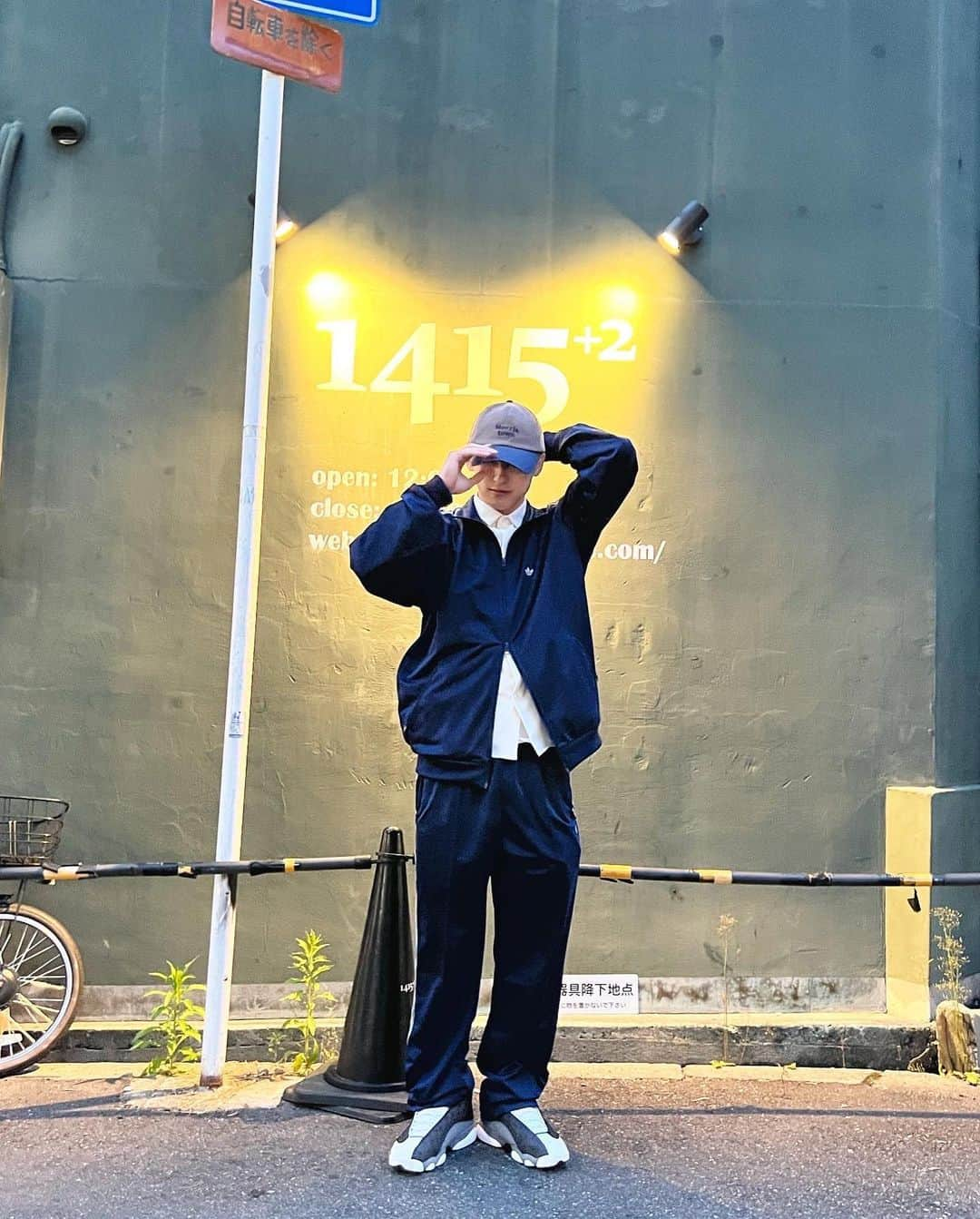 ともやんさんのインスタグラム写真 - (ともやんInstagram)「ジャージとシャツ👔🧢」5月2日 20時51分 - tmyndayo