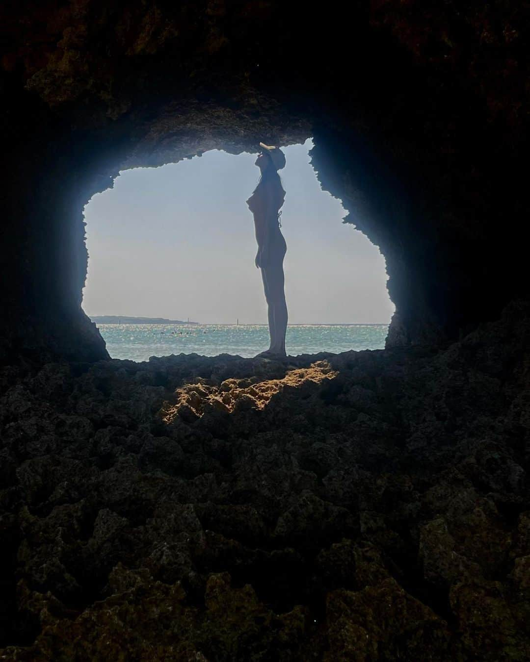 崎山一葉さんのインスタグラム写真 - (崎山一葉Instagram)「*  🩵  Before the rainy season!  Welcome to semi summer👙  #okinawa  #sea #沖縄」5月2日 21時03分 - kazuha_sakiyama