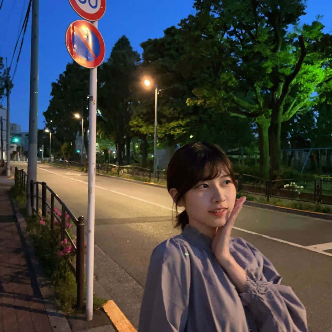 佐保里さんのインスタグラム写真 - (佐保里Instagram)「最近夜の匂いが良い感じ〜🌱 この季節が一番すきっ  分かる人いる？」5月2日 21時11分 - kawausosuki0513