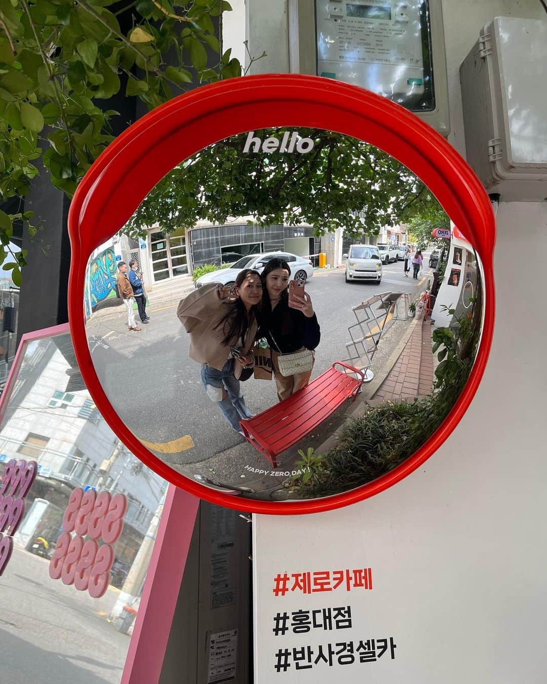 森英奈さんのインスタグラム写真 - (森英奈Instagram)「今まで食べたユッケの中で1番おいしかった（＾ω＾）毎日すっぴんで髪の毛ぼさぼさ旅　#korea」5月2日 21時26分 - hana_mori18