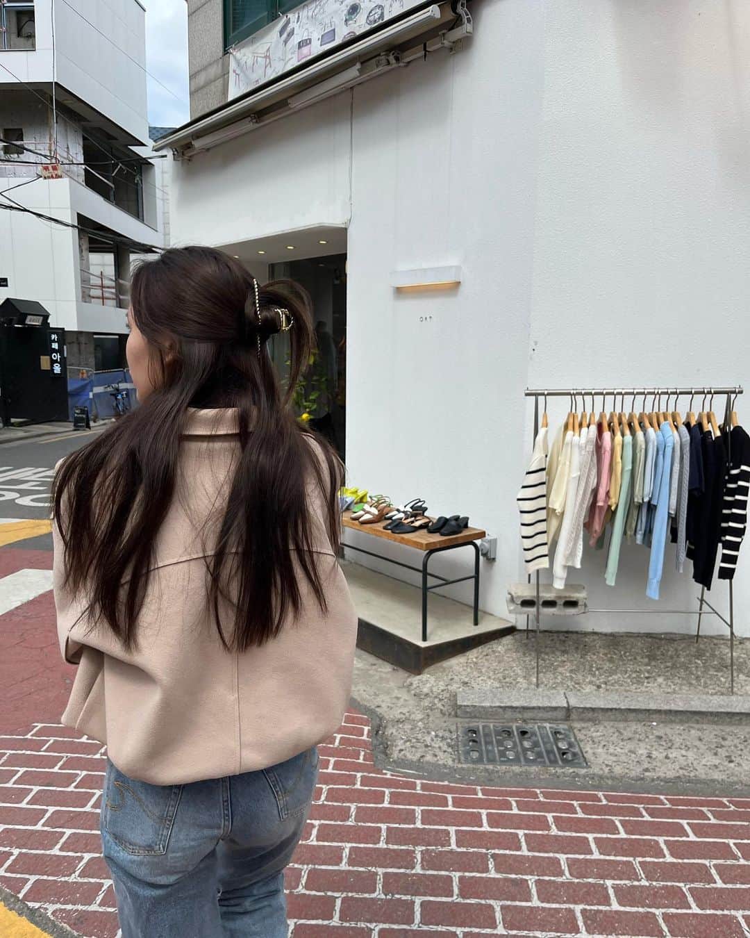 森英奈さんのインスタグラム写真 - (森英奈Instagram)「今まで食べたユッケの中で1番おいしかった（＾ω＾）毎日すっぴんで髪の毛ぼさぼさ旅　#korea」5月2日 21時26分 - hana_mori18