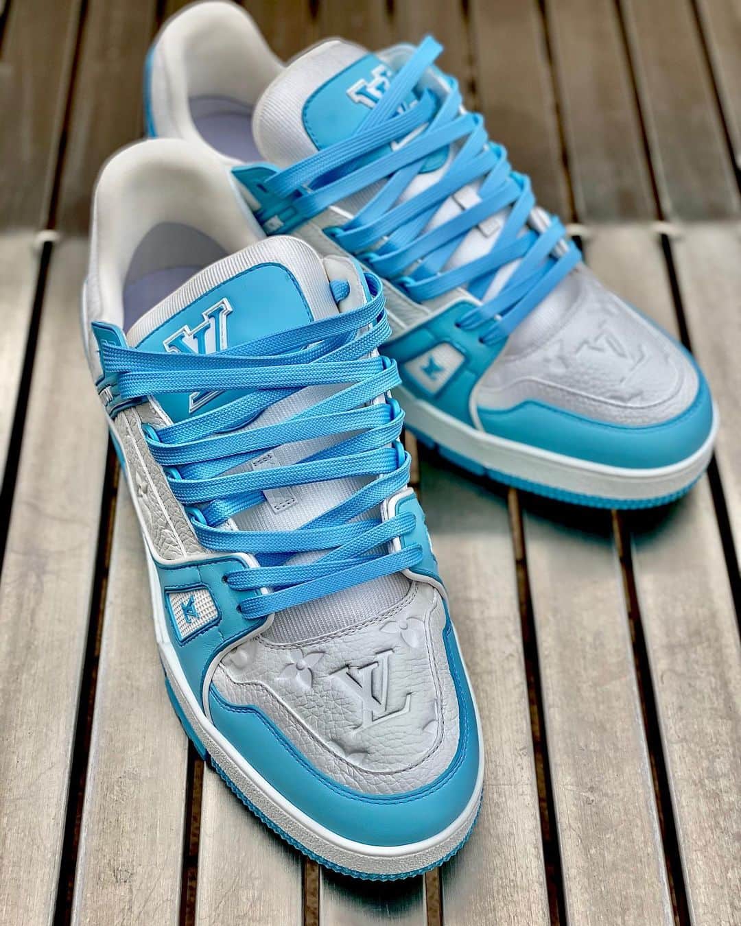 速水もこみちさんのインスタグラム写真 - (速水もこみちInstagram)「LOUIS VUITTON   #louisvuitton  #lvsneakers  #lvtrainer  #sneakers  #collection  #mocomichihayami」5月2日 21時49分 - mocomichi_hayami