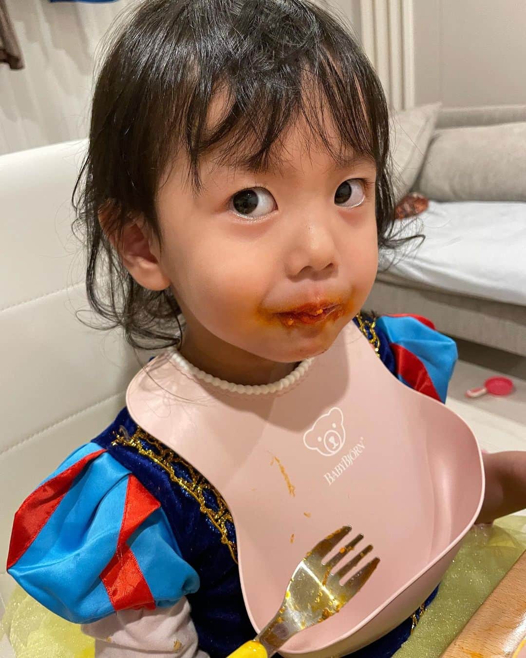 アキラ・コンチネンタル・フィーバーのインスタグラム：「👧👵」